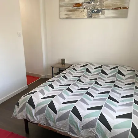 Superbe Parentaledouche Privee Et Wc Prives, Wifi, Cuisine Integree Homestay *