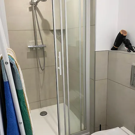 Homestay Superbe Parentaledouche Privee Et Wc Prives, Wifi, Cuisine Integree Vandoeuvre-les-Nancy