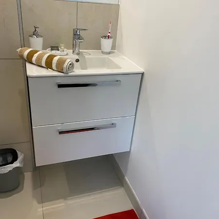 Superbe Parentaledouche Privee Et Wc Prives, Wifi, Cuisine Integree Vandoeuvre-les-Nancy