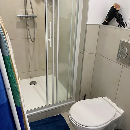 Séjour chez l'habitant Superbe Parentaledouche Privée Et Wc Privés, Wifi, Cuisine Intégrée *