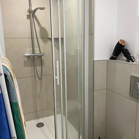 Superbe Parentaledouche Privée Et Wc Privés, Wifi, Cuisine Intégrée Vandœuvre-lès-Nancy