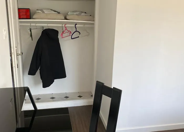 民宿 Superbe Parentaledouche Privee Et Wc Prives, Wifi, Cuisine Integree *